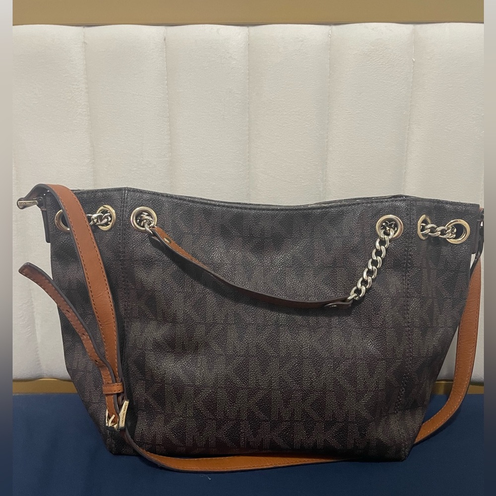 Michael Kors Jet Set Leather Chain Hobo